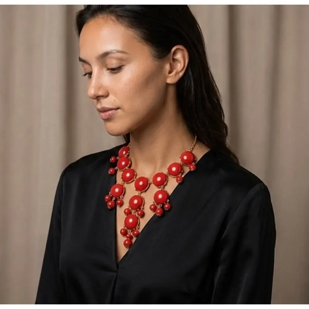 Boutique perfect red accents